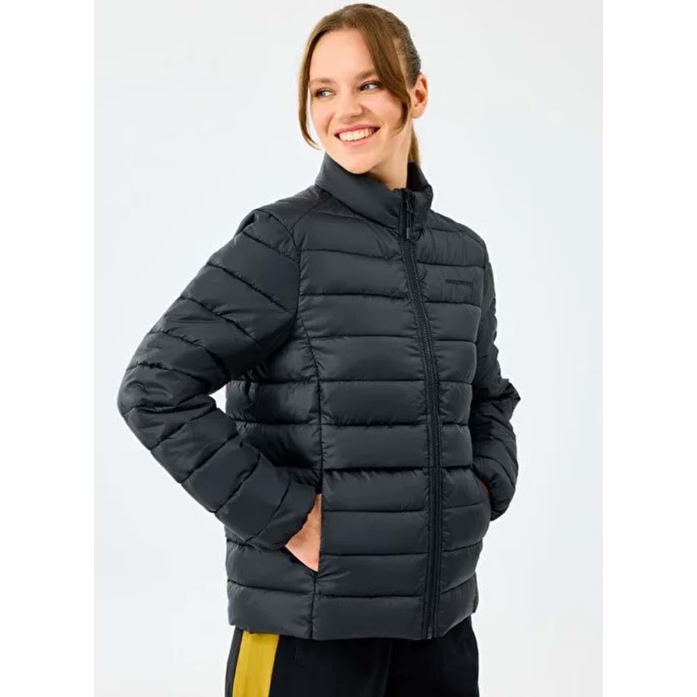Skechers W Essential Outerwear Padded Jacket S231240-3817 Kadın Mont