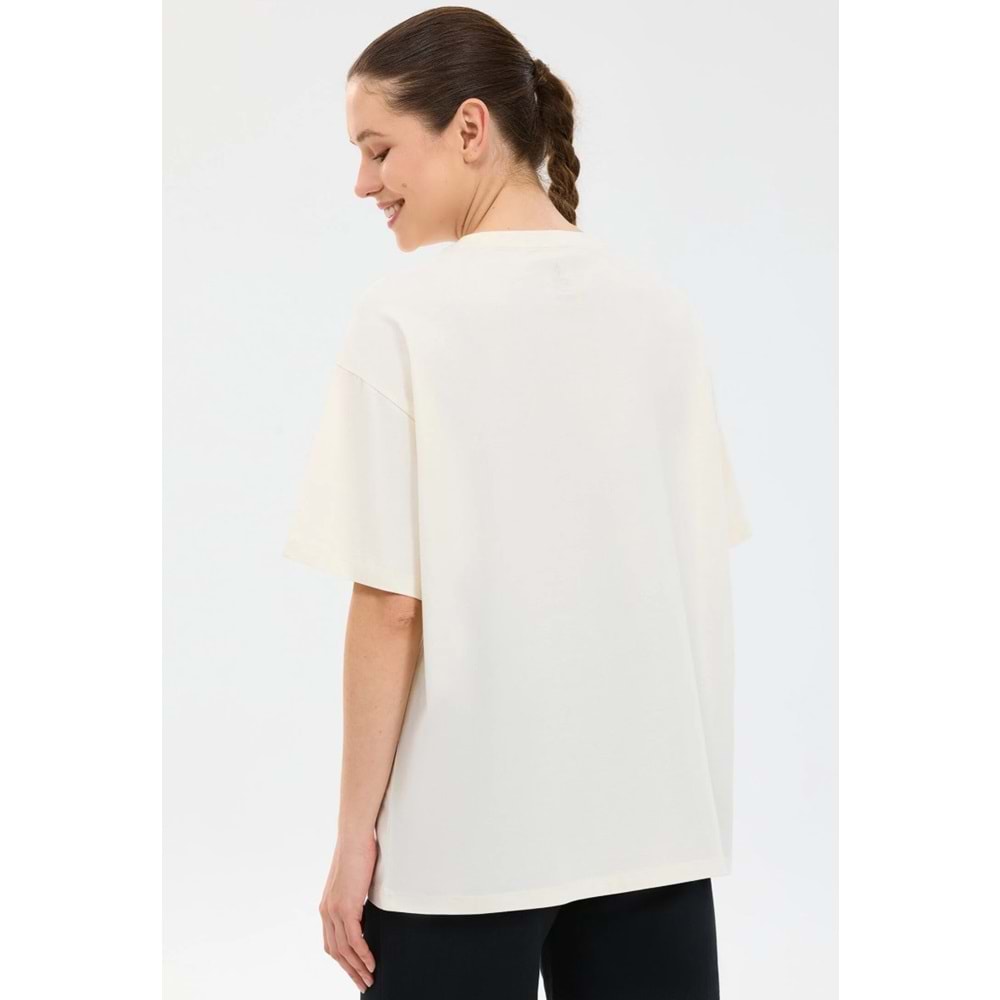 Skechers S2610063-3855 W Oversize Fit Graphic T-Shirt Kadın Tişört