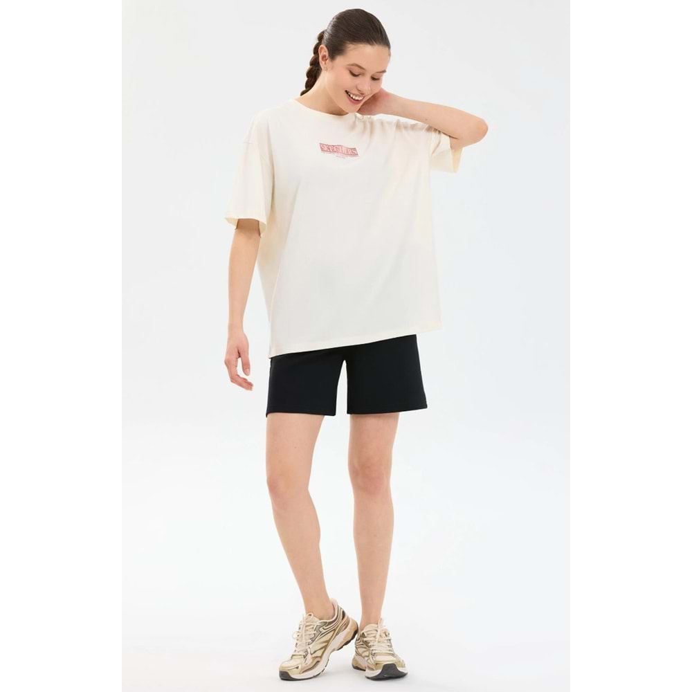 Skechers S2610063-3855 W Oversize Fit Graphic T-Shirt Kadın Tişört