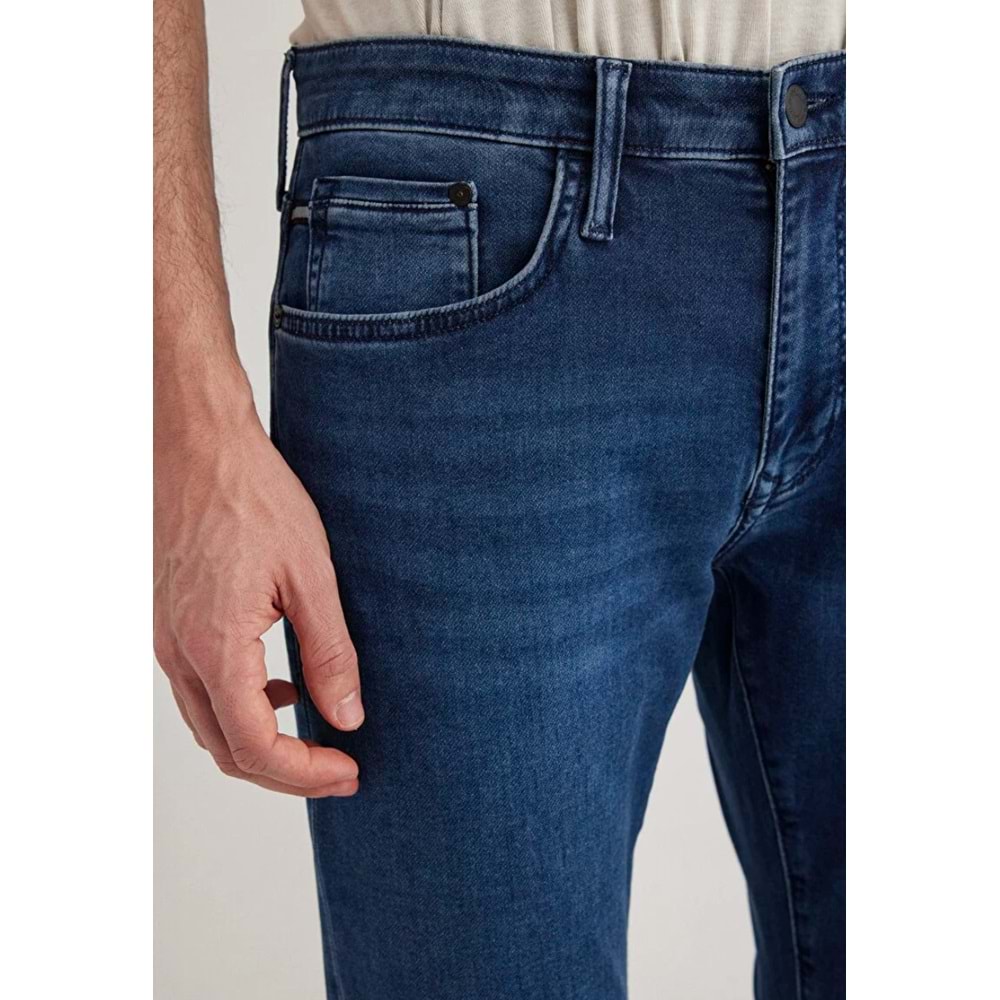 Mavi M0035182162 Marcus Sporty Koyu Mavi Jean Pantolon Erkek Kot Pantolon