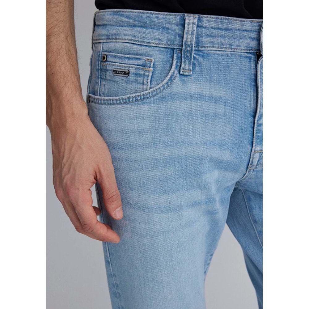 Mavi M0042289803 Jake Mavi Pro Açık Mavi Jean Pantolon Erkek Kot Pantolon