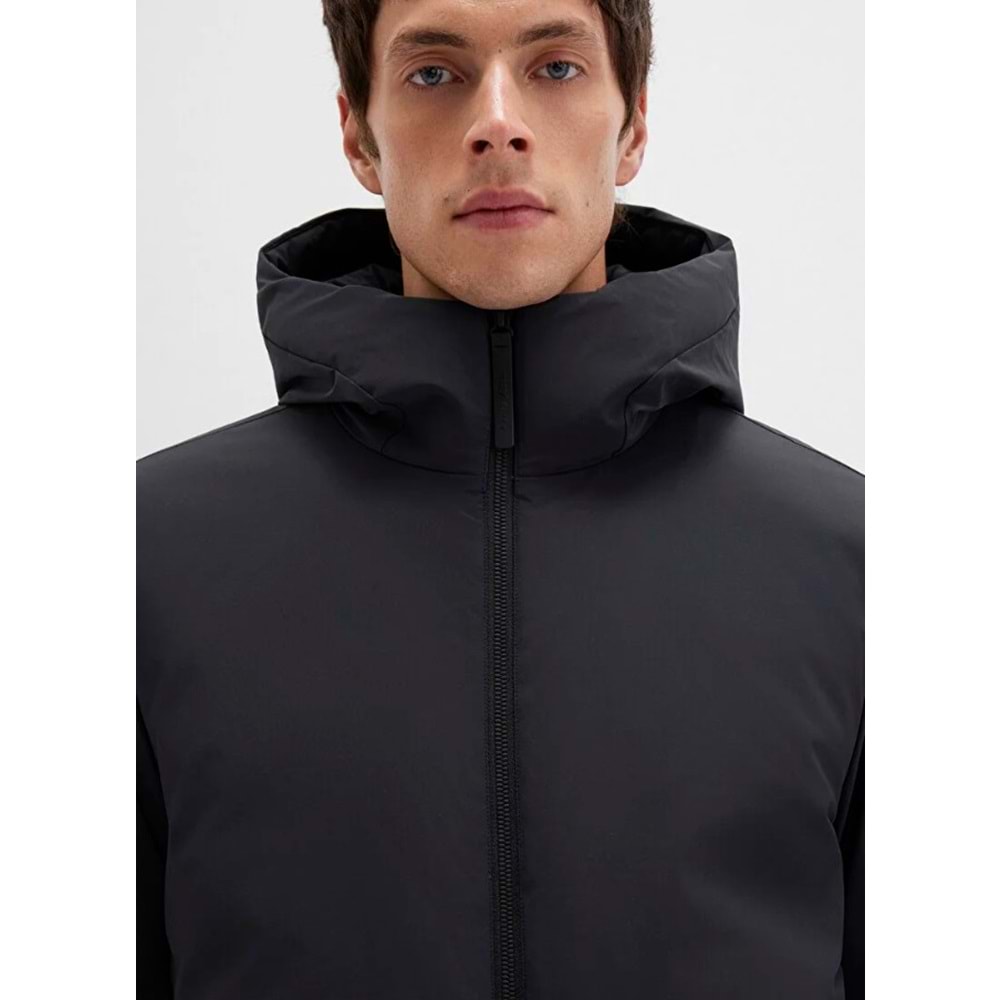 Mavi 0110617-71379 Kapüşonlu Erkek Mont