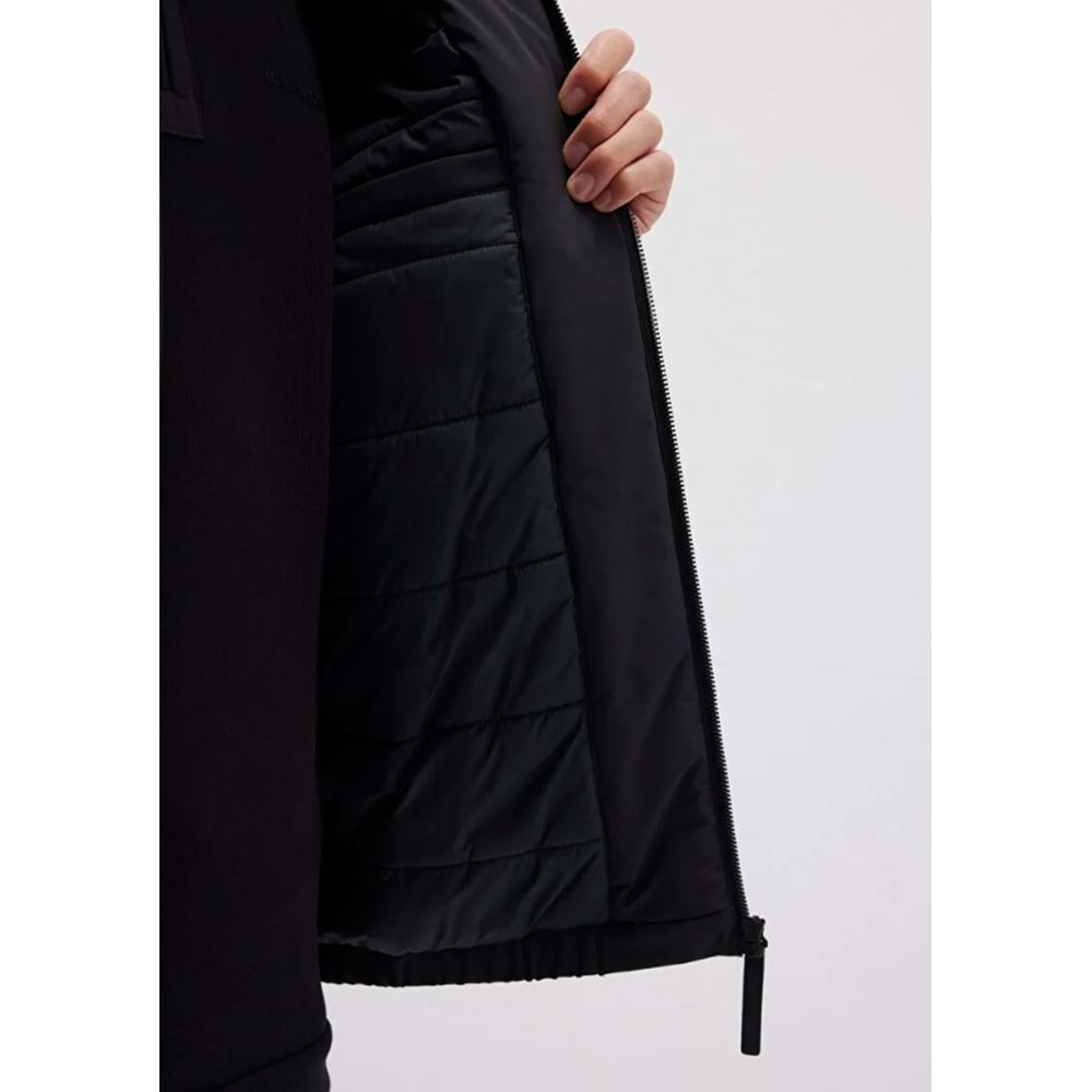 Mavi 0110617-71379 Kapüşonlu Erkek Mont