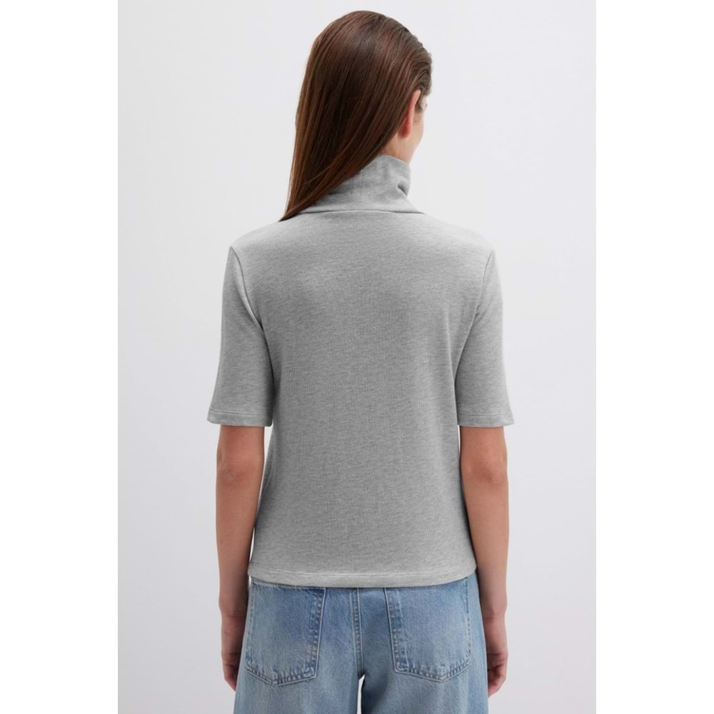 Mavi M1613613-87829 Kısa Kollu Kazak Balıkçı Yaka T-Shirt Kadın Tişört