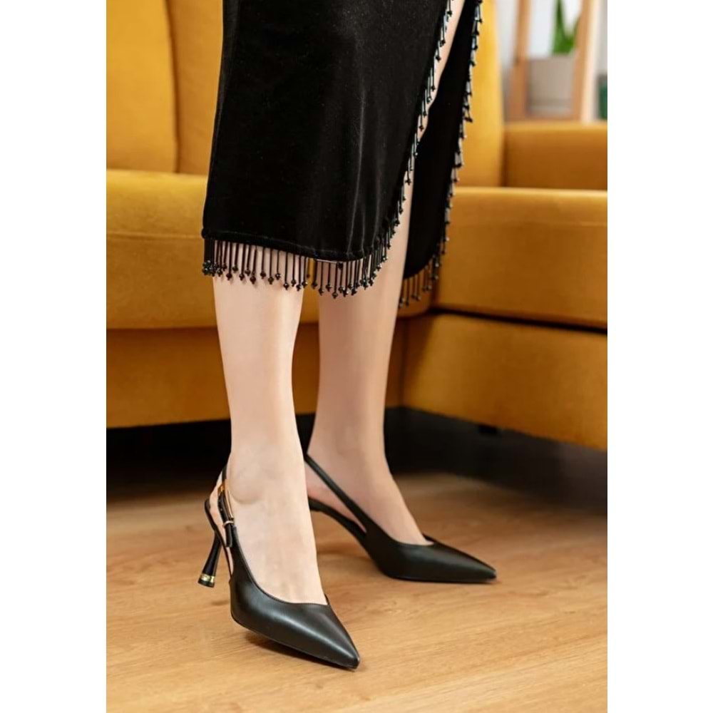 Seribo Toka Detaylı Arkası Açık Stiletto Kadın Topuklu Ayakkabı