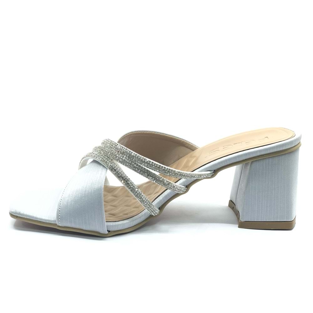 Feles Saten Şerit Desenli Topuklu Kadın Terlik