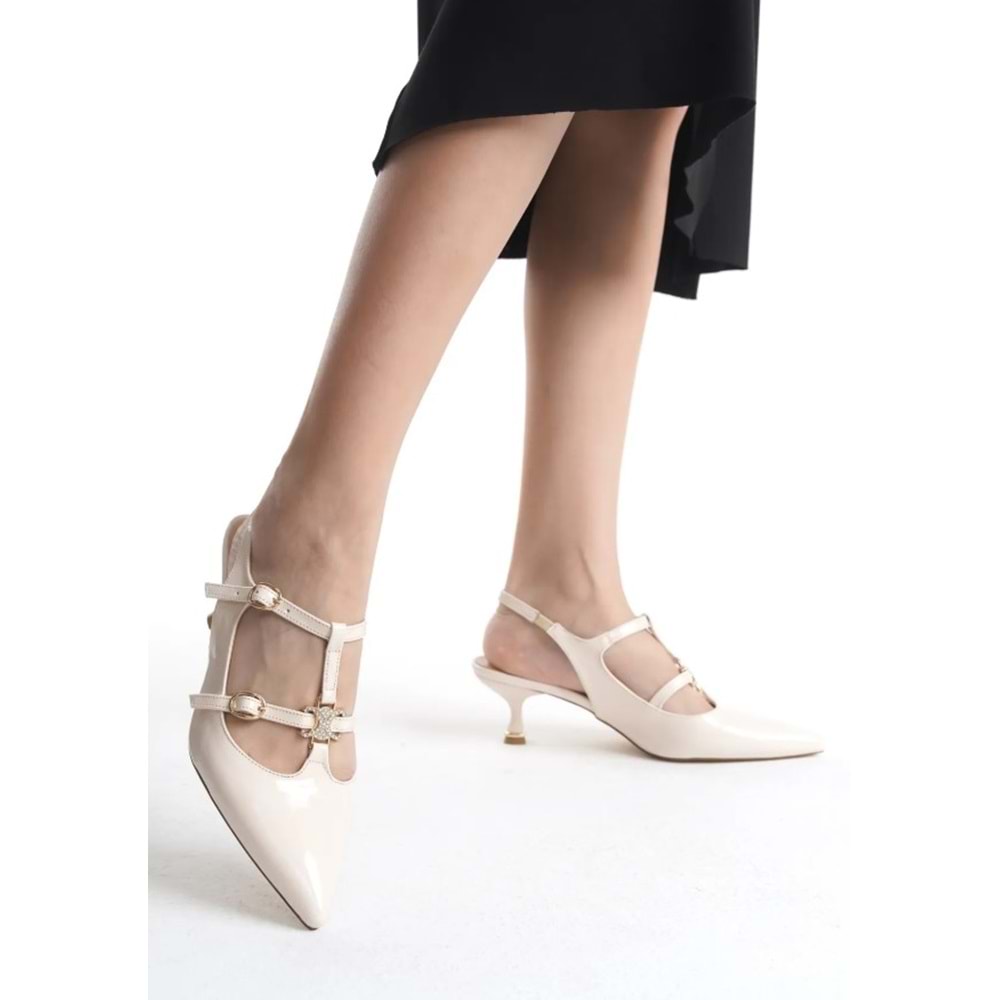 Feles Şeker Topuklu Çift Toka Detaylı Arkası Açık Stiletto Kadın Kısa Topuklu Ayakkabı