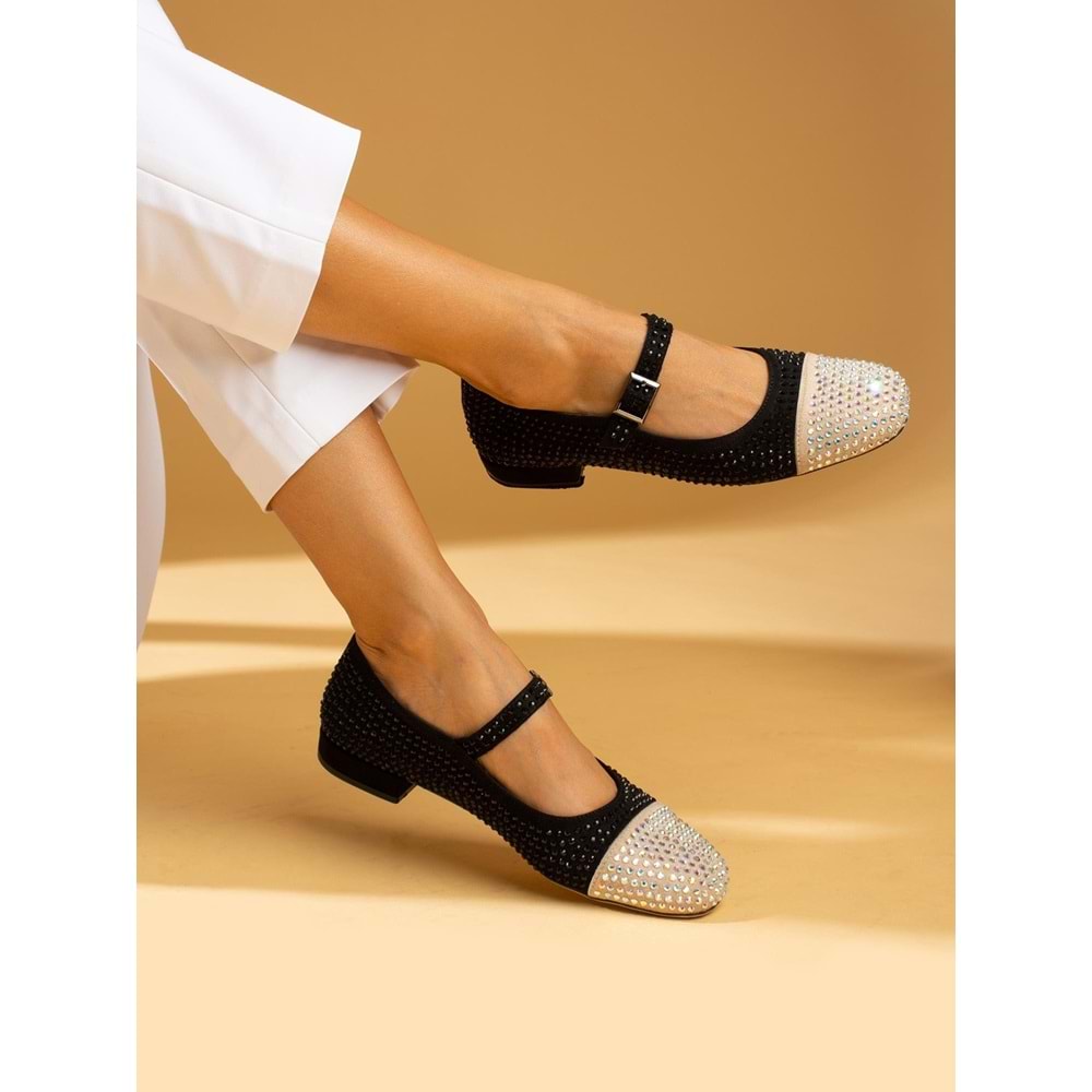 Feles Taş Detaylı Kadın Babet Ayakkabı