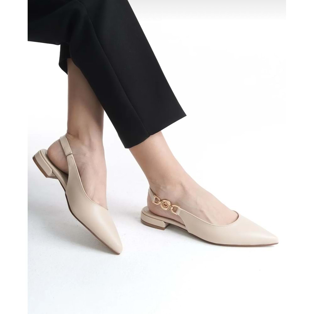 Feles Yan Toka Detaylı Arkası Açık Kadın Babet Ayakkabı