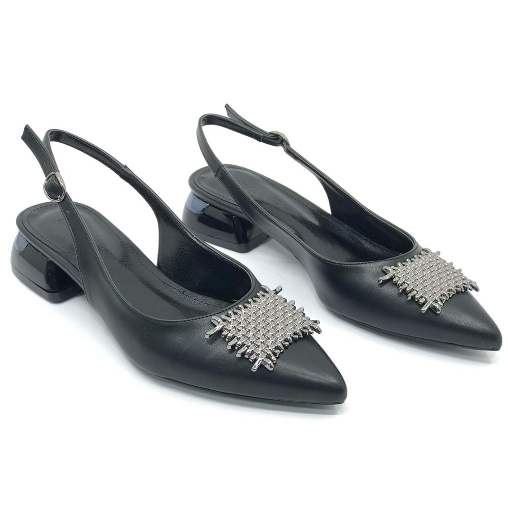 Feles Toka Detaylı Kısa Topuklu Arkası Açık Kadın Babet Ayakkabı