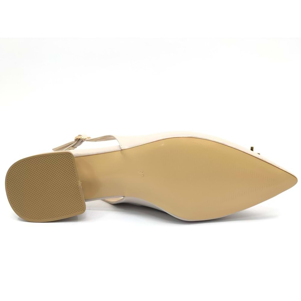 Feles Toka Detaylı Kısa Topuklu Arkası Açık Kadın Babet Ayakkabı