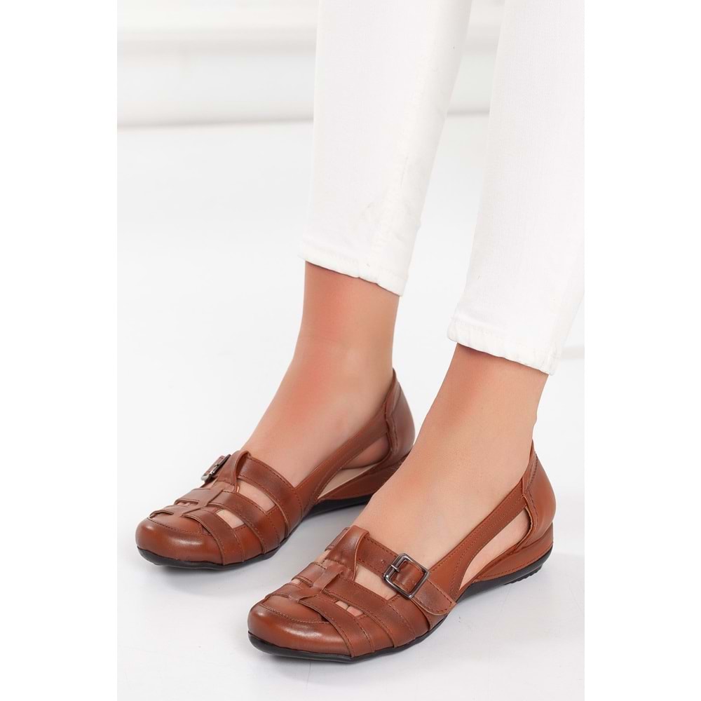 Ayakdaş Toka Detaylı Kadın Babet Ayakkabı