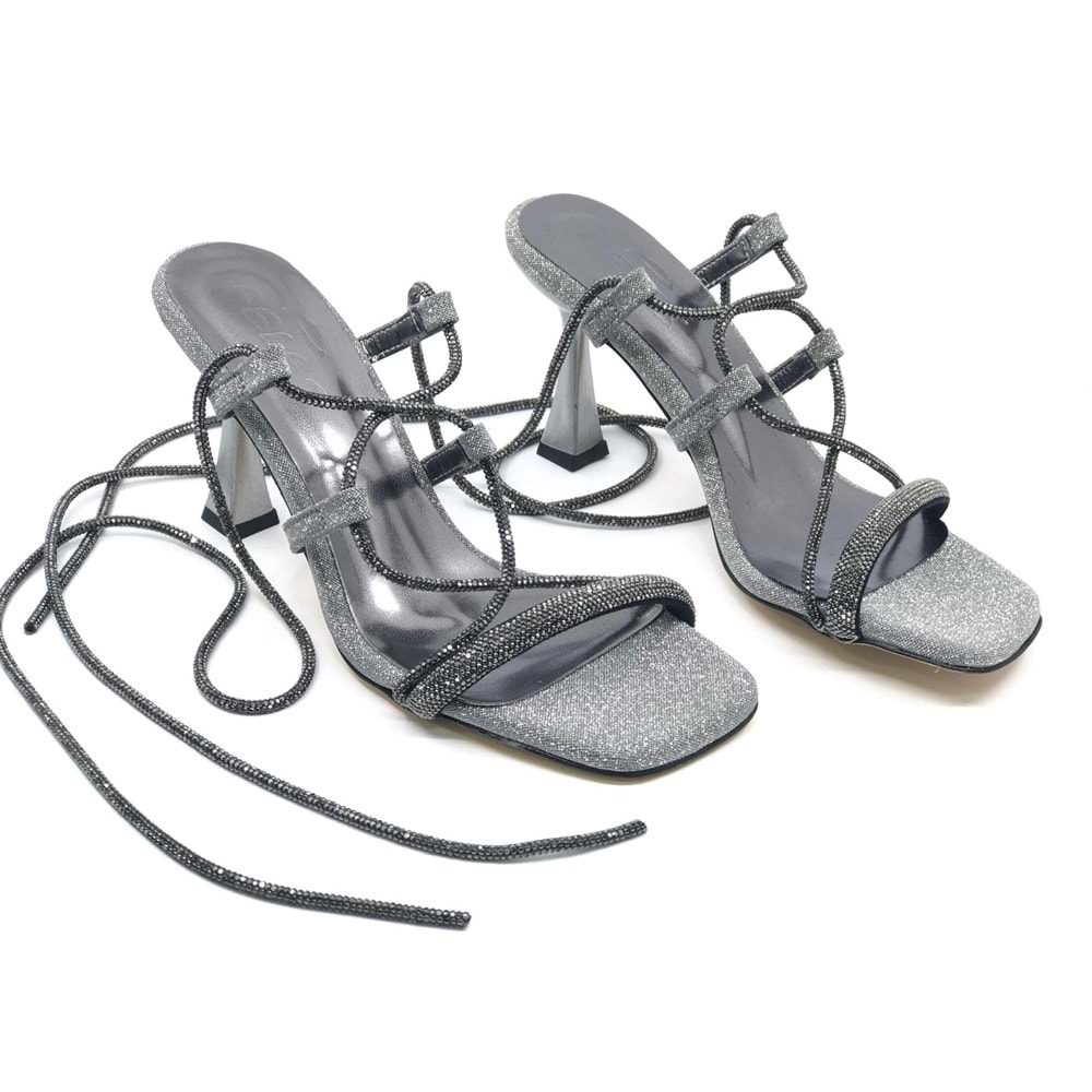 Feles Bilekten Bağlamalı Taş Detaylı Topuklu Kadın Abiye Ayakkabı