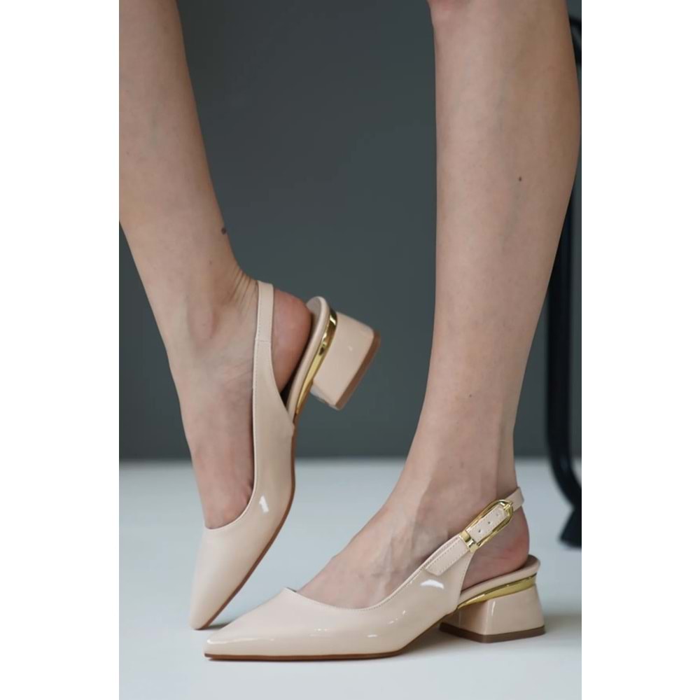 Feles Toka Detaylı Topuklu Arkası Açık Klasik Kadın Topuklu Ayakkabı Ayakkabı