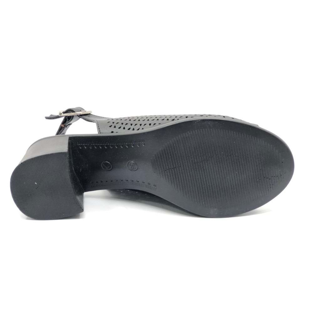 Ayakdaş Toka Detaylı Kadın Sandalet Ayakkabı