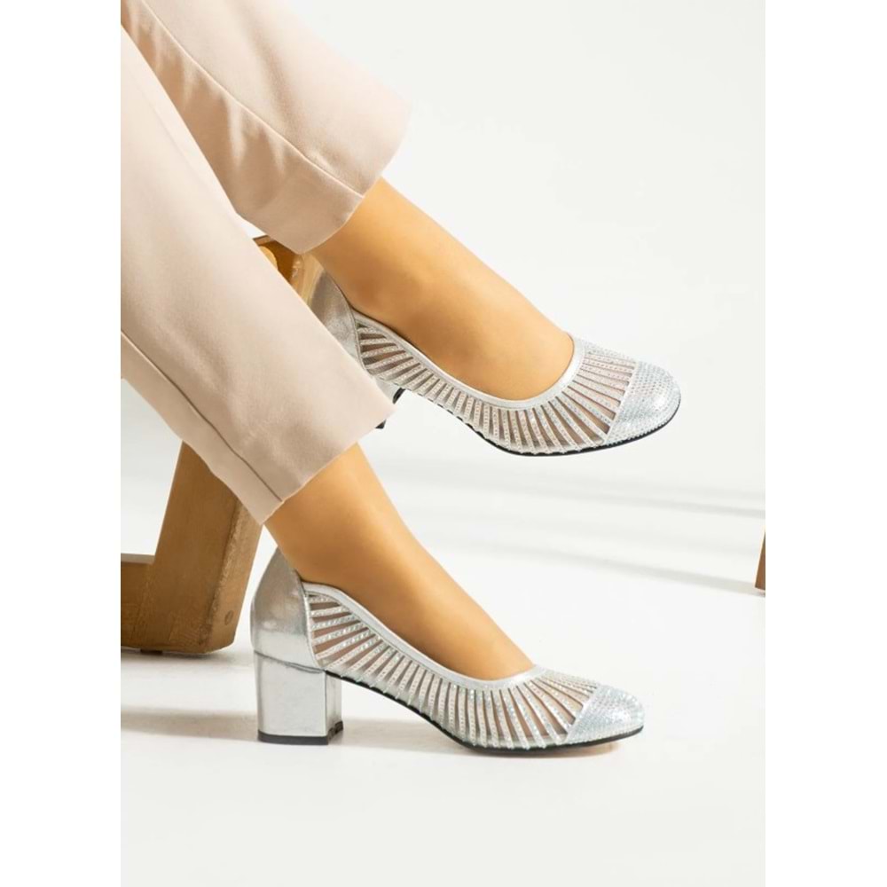 Feles Lazer Detaylı Taşlı Kadın Klasik Topuklu Ayakkabı