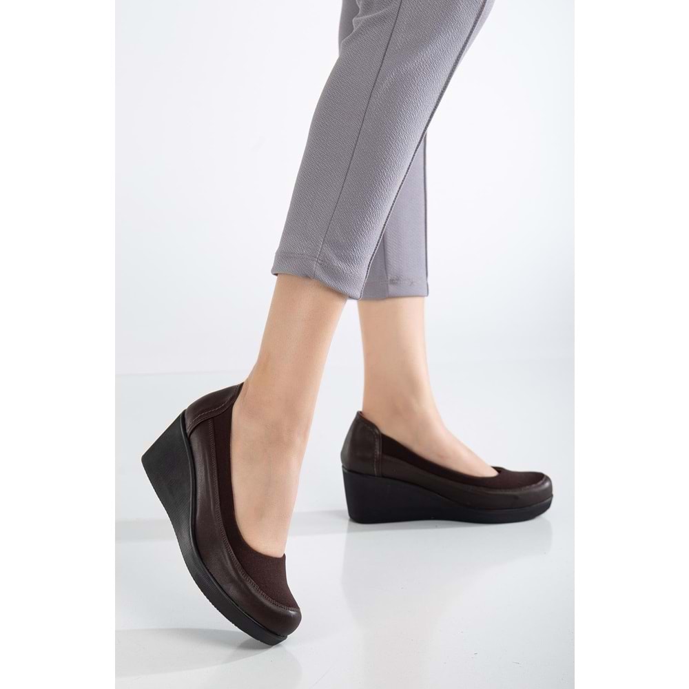 Ayakdaş 353 Kadın Dolgu Topuk Klasik Ayakkabı