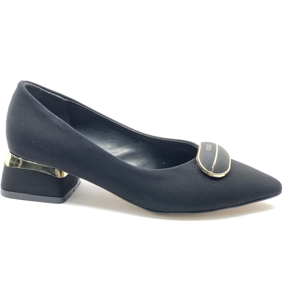 Feles Silindir Toka Detaylı Topuklu Kadın Ayakkabı