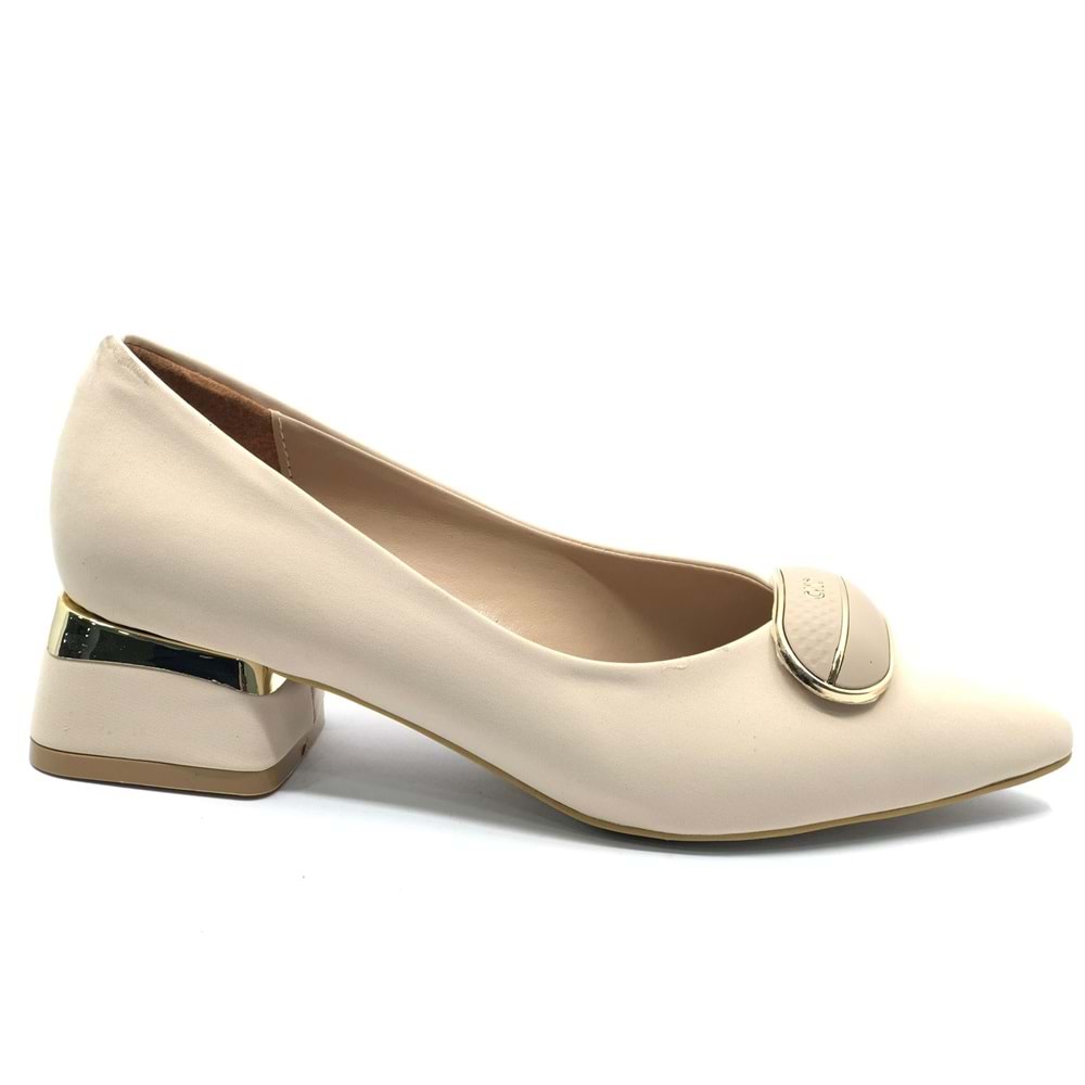 Feles Silindir Toka Detaylı Topuklu Kadın Ayakkabı