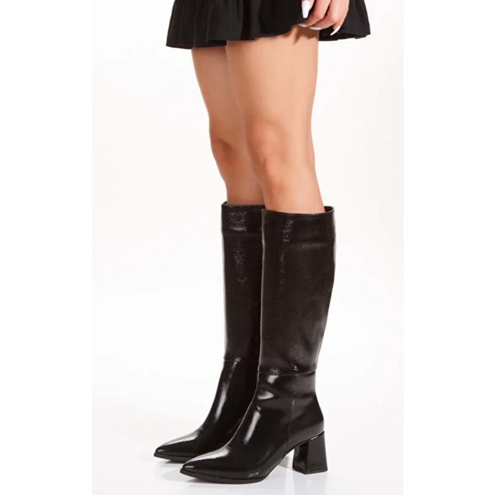 Feles Sivri Burun Fermuarsız Kadın Çizme