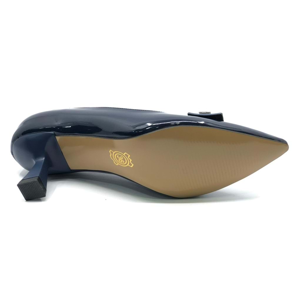 Feles 5 Cm Topuk Toka Detaylı Stiletto Kadın Ayakkabı