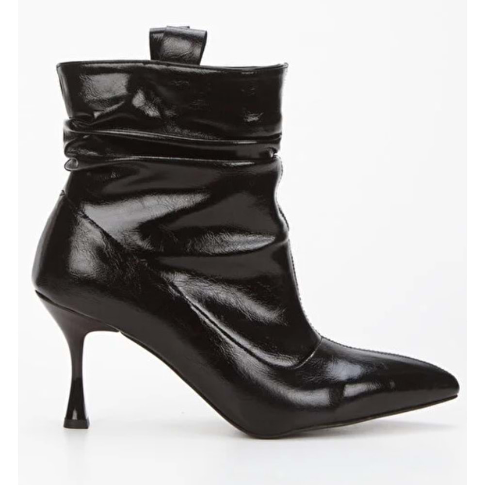 Feles Büzgülü Sivri Burun Kadın Bot