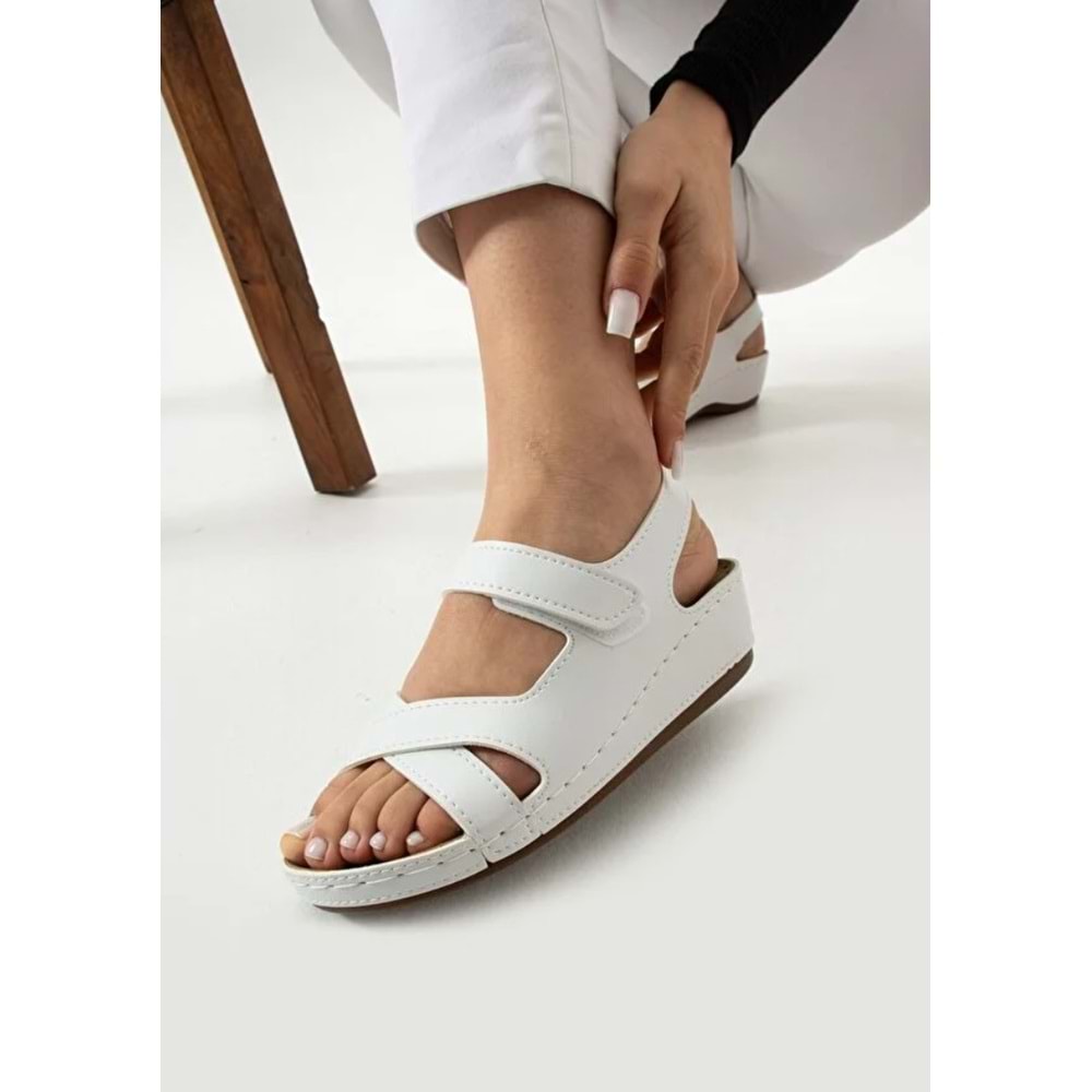 Aryan 09-984 D.r Tavsiyeli Ortapedik Kadın Sandalet