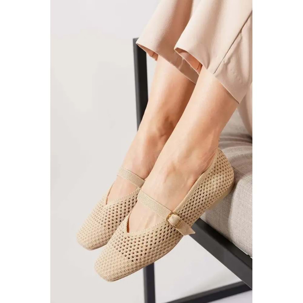 Feles Kemer Toka Detaylı Küt Burun Kadın Babet Ayakkabı