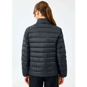 Skechers W Essential Outerwear Padded Jacket S231240-3817 Kadın Mont