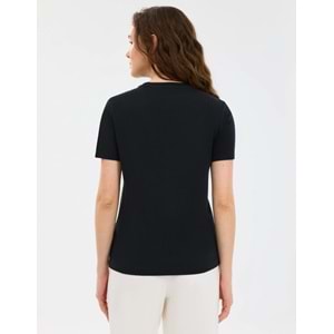 Skechers S2510029-3817 W Essential Crewneck T-Shirt Kadın Tişört