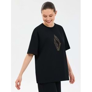 Skechers S2610050-3817 W Oversize Fit Graphic T-Shirt Kadın Tişört