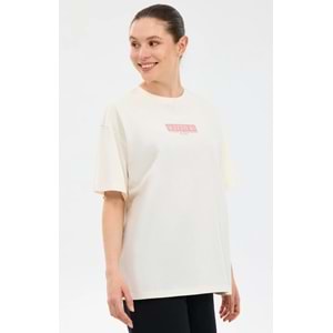 Skechers S2610063-3855 W Oversize Fit Graphic T-Shirt Kadın Tişört