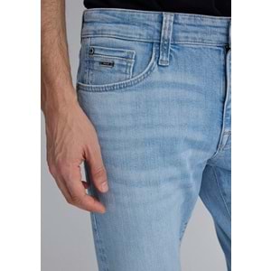 Mavi M0042289803 Jake Mavi Pro Açık Mavi Jean Pantolon Erkek Kot Pantolon