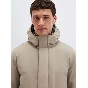 Mavi 0110657-70355 Cep Detaylı Kapüşonlu Erkek Mont