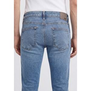 Mavi M00424A1497 James Mid Blue Comfort Mavi Jean Pantolon Erkek Kot Pantolon