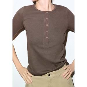 Mavi M1613852-71603 Düğme Detaylı T-Shirt Kadın Tişört