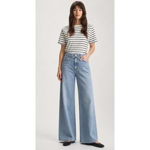 Mavi M1012626-A4176 Wendy Bol Kesim Düz Paça Jean Kadın Kot Pantolon