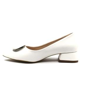 Feles Toka Detaylı Kadın Topuklu Ayakkabı