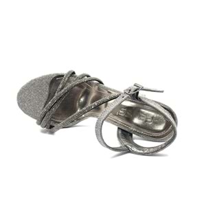 Feles Şerit Taş Detaylı 11 cm Topuklu Kadın Abiye Ayakkabı