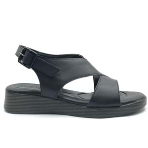 Seribo 25Y003 Cırt Detaylı Ortopedik Taban Kadın Sandalet