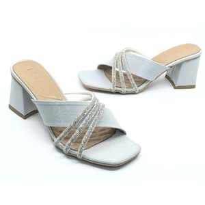 Feles Saten Şerit Desenli Topuklu Kadın Terlik