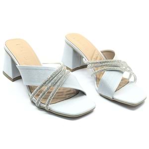 Feles Saten Şerit Desenli Topuklu Kadın Terlik