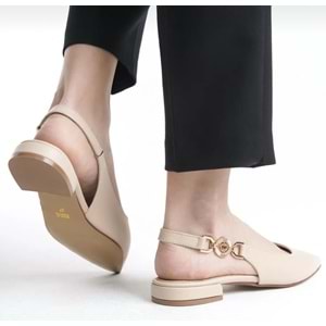 Feles Yan Toka Detaylı Arkası Açık Kadın Babet Ayakkabı