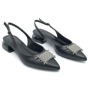 Feles Toka Detaylı Kısa Topuklu Arkası Açık Kadın Babet Ayakkabı