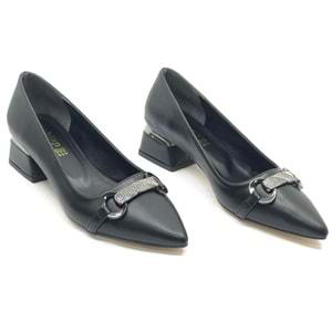 Mehtap Taş Toka Detaylı Kısa Topuklu Kadın Babet Ayakkabı