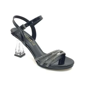 İremsu Üç Şerit Şerit Taş Detaylı 8 cm Şeffaf Topuklu İnce Platform Kadın Abiye Ayakkabı