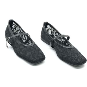 Feles Dantel Detaylı Küt Burun Kadın Babet Ayakkabı