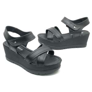 Ayakdaş 1017 Kadın Dolgu Taban Sandalet