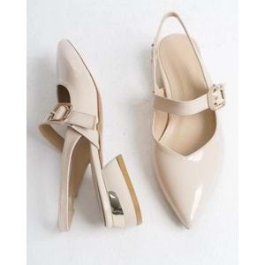 Feles Kemer Detaylı Arkası Açık Kadın Babet Ayakkabı