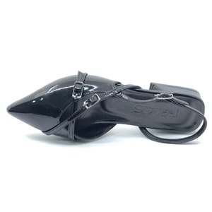 Feles Toka Detaylı Kısa Topuklu Arkası Açık Kadın Babet Ayakkabı